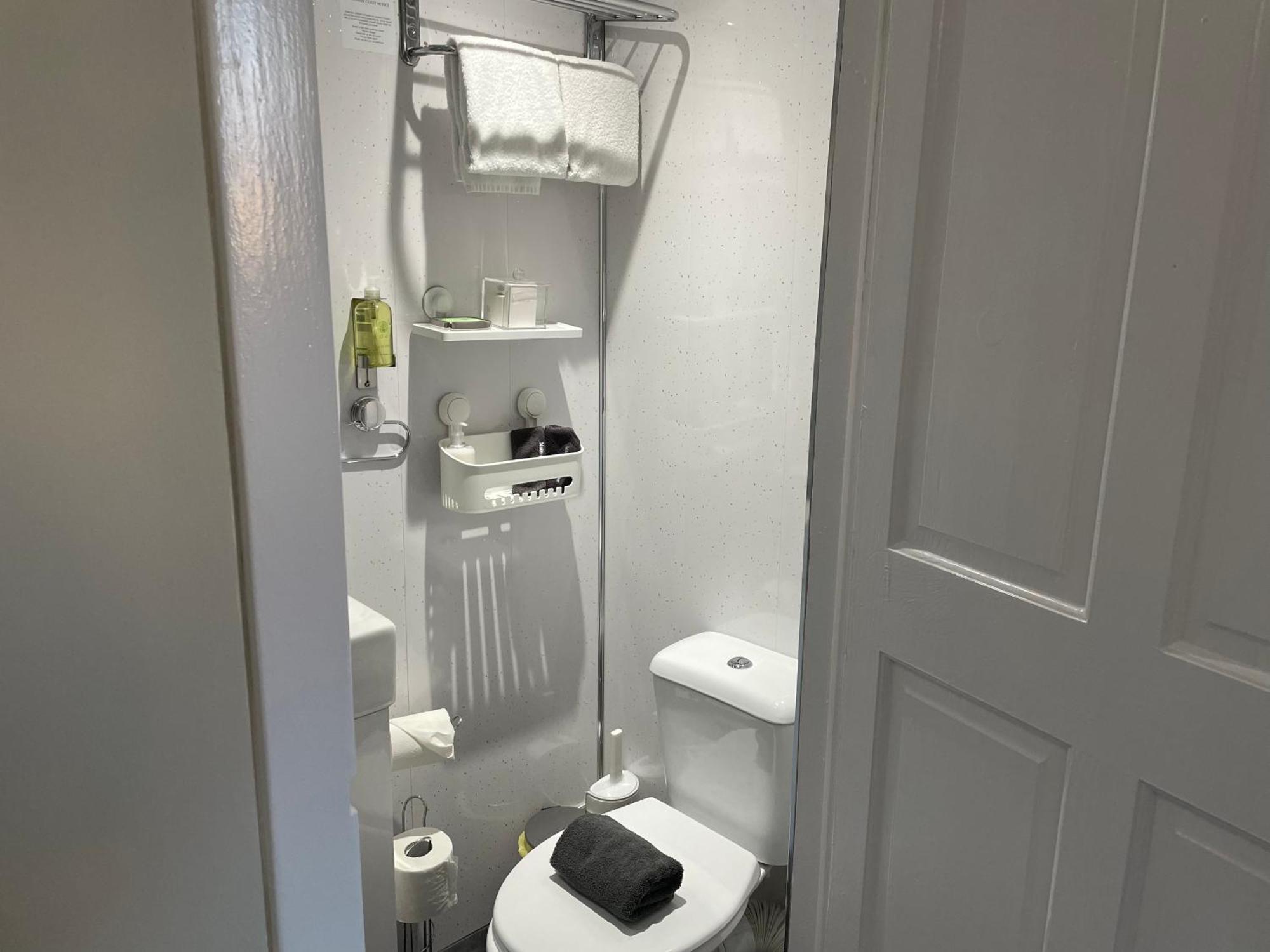 Peacock Guest House Largs Εξωτερικό φωτογραφία